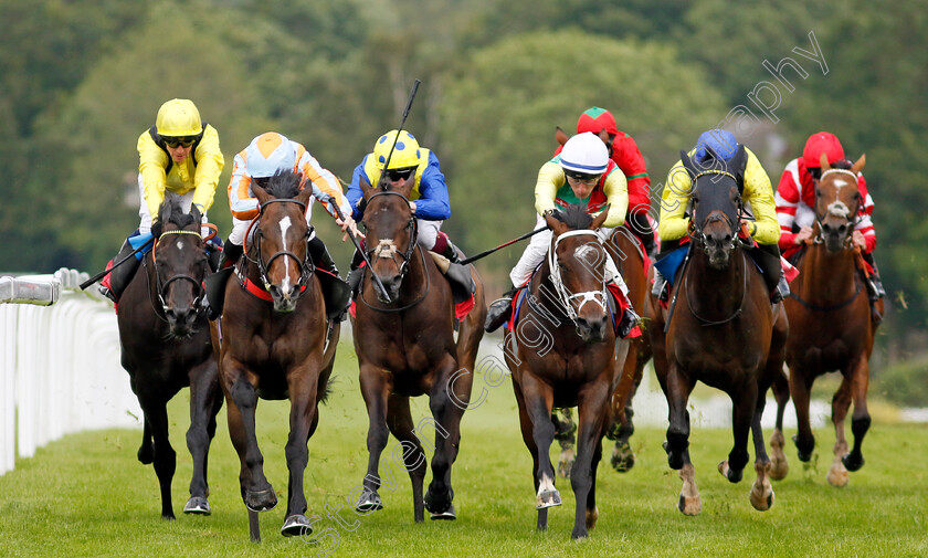 Spanish-Blaze-0005 
 SPANISH BLAZE (2nd left, Kieran Shoemark) beats QUATRE BRAS (centre) in The Win Up To £2M With Golden Goals Handicap
Sandown 15 Jun 2024 - Pic Steven Cargill / Racingfotos.com