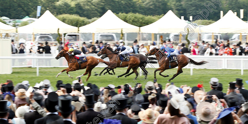 Stradivarius-0005 
 STRADIVARIUS (Frankie Dettori) wins The Gold Cup
Royal Ascot 20 Jun 2019 - Pic Steven Cargill / Racingfotos.com