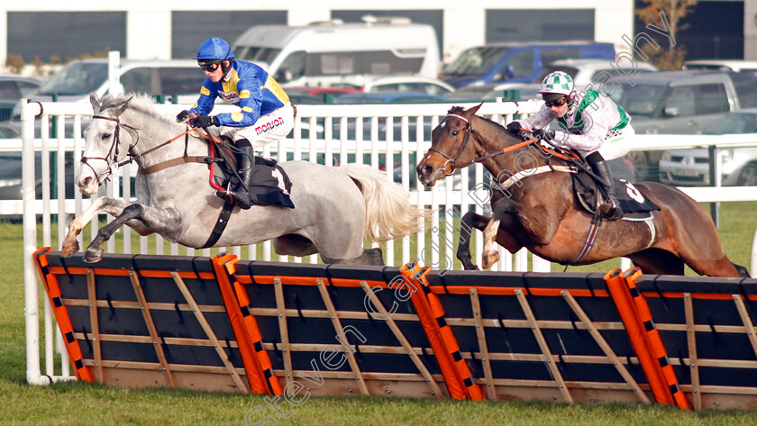 Floressa-0002 
 FLORESSA (right, Nico de Boinville) beats SILVER FOREVER (left) in The Ladbrokes Mares Novices Hurdle
Newbury 30 Nov 2019 - Pic Steven Cargill / Racingfotos.com