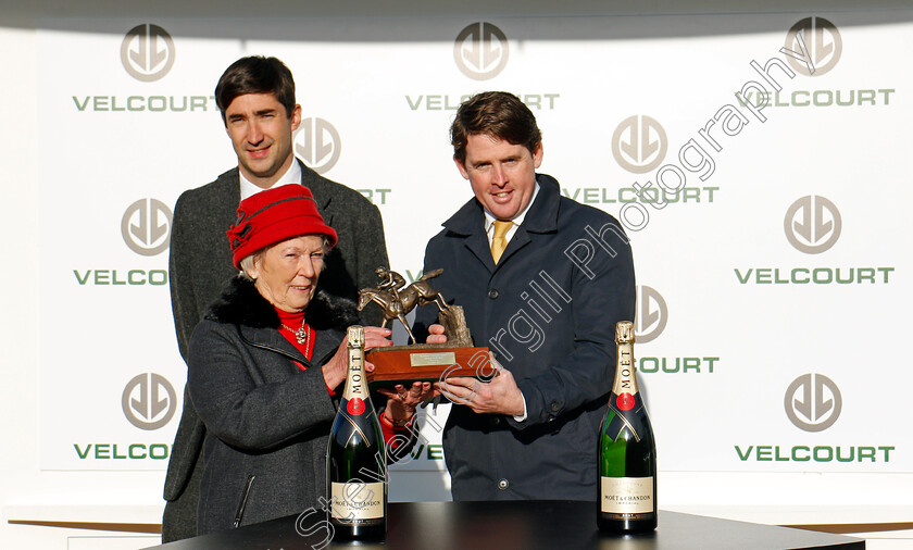 Melrose-Boy-0007 
 Presentation for The Velcourt Conditional Jockeys Handicap Hurdle Cheltenham 19 Nov 2017 - Pic Steven Cargill / Racingfotos.com