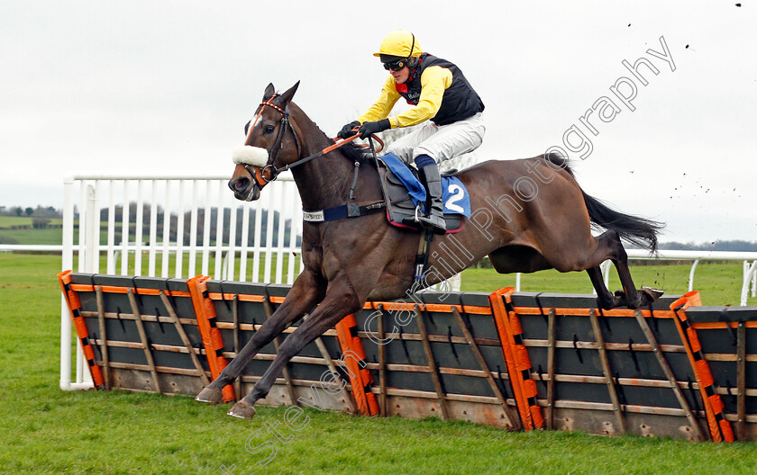 Espoir-De-Romay-0003 
 ESPOIR DE ROMAY (Ned Curtis) wins The Be Wiser Handicap Hurdle
Wincanton 30 Jan 2020 - Pic Steven Cargill / Racingfotos.com