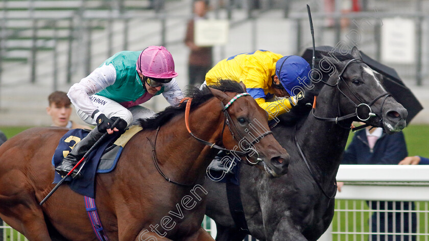 Calla-Lagoon-0003 
 CALLA LAGOON (left, James Doyle) beats SEAPLANE (right) in The Charbonnel Et Walker British EBF Maiden Stakes
Ascot 6 Sep 2024 - Pic Steven Cargill / Racingfotos.com