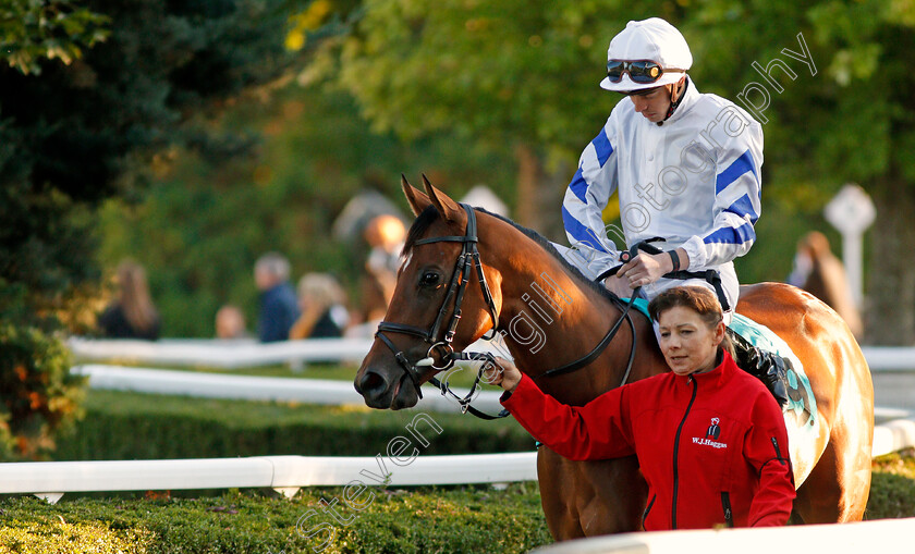 Qaseeda-0001 
 QASEEDA (James Doyle)
Kempton 2 Oct 2019 - Pic Steven Cargill / Racingfotos.com