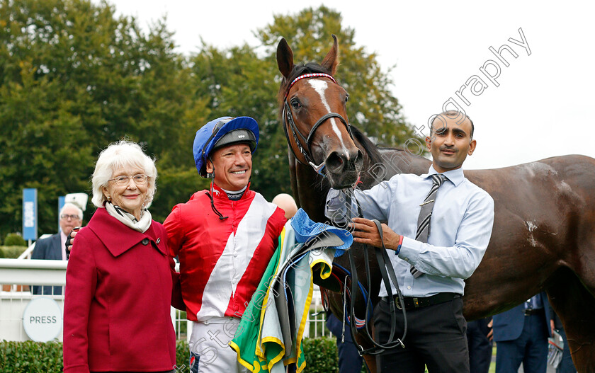 Inspiral-0013 
 INSPIRAL (Frankie Dettori) with Patricia Thompson after The bet365 Fillies Mile
Newmarket 8 Oct 2021 - Pic Steven Cargill / Racingfotos.com