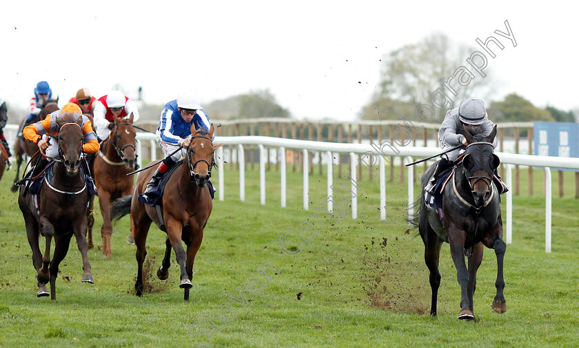 Summer-Blossom-0002 
 SUMMER BLOSSOM (Hollie Doyle) wins The Octagon Consultancy EBF Novice Stakes
Bath 17 Oct 2018 - Pic Steven Cargill / Racingfotos.com