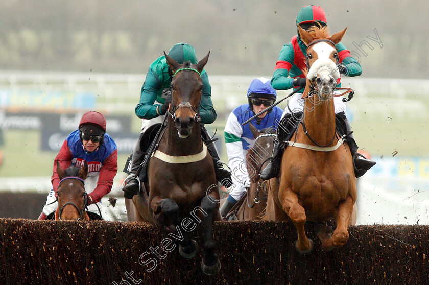 Kildisart-0001 
 KILDISART (left, Daryl Jacob) jumps with FIRST DRIFT (right) in The Timeform Novices Handicap Chase
Cheltenham 26 Jan 2019 - Pic Steven Cargill / Racingfotos.com