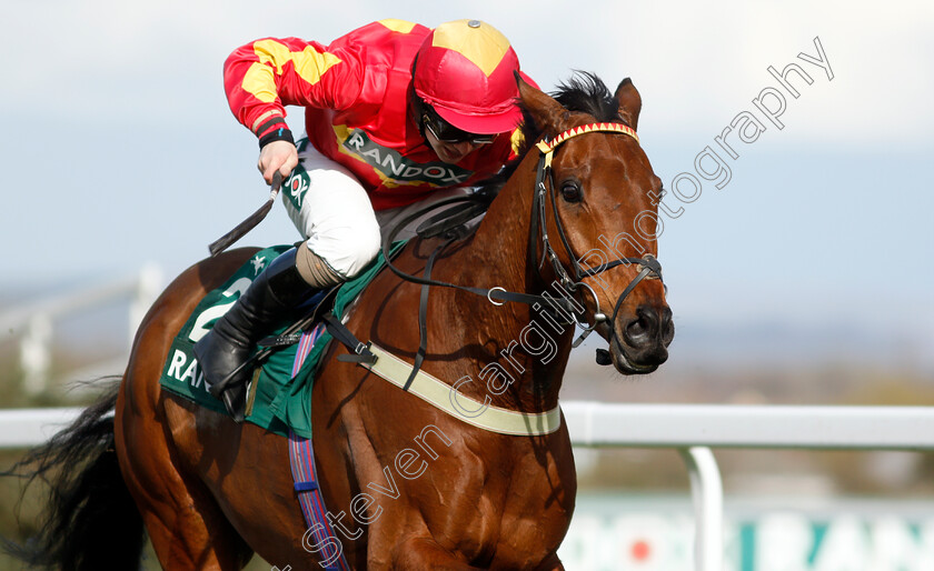 Mac-Tottie-0009 
 MAC TOTTIE (Sean Bowen) wins The Randox Topham Handicap Chase
Aintree 8 Apr 2022 - Pic Steven Cargill / Racingfotos.com