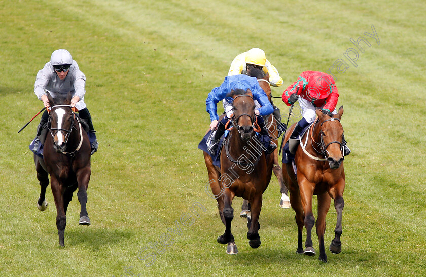 Companion-0005 
 COMPANION (right, Silvestre De Sousa) beats QUIET PLACE (centre) and ENDLESS JOY (left) in The EBF Stallions Maiden Fillies Stakes
Yarmouth 23 Apr 2019 - Pic Steven Cargill / Racingfotos.com