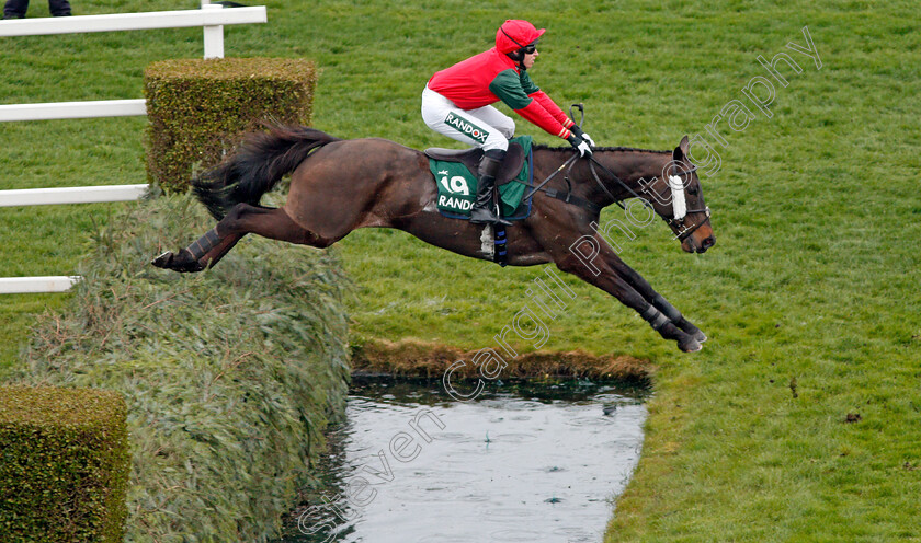 Warden-Hill-0001 
 WARDEN HILL (Tim Chatfeild Roberts) Aintree 12 Apr 2018 - Pic Steven Cargill / Racingfotos.com