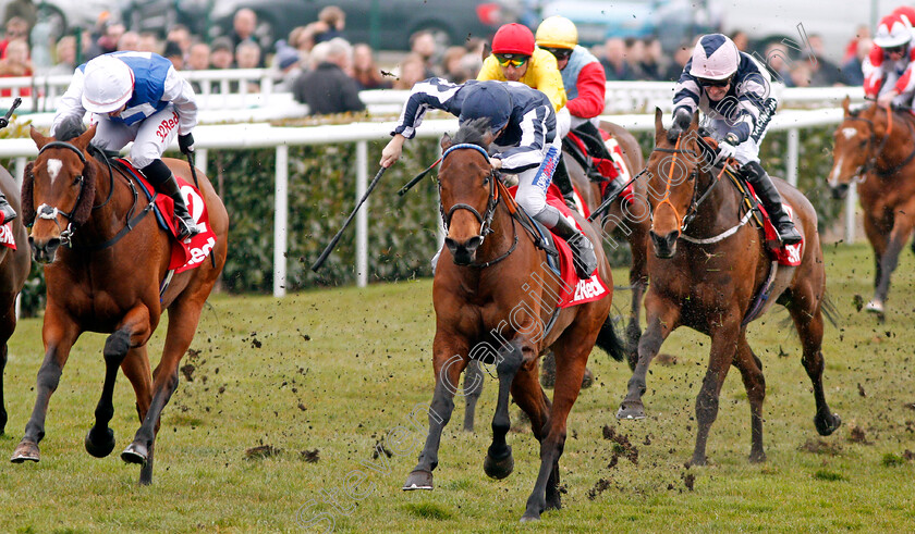 High-Acclaim-0002 
 HIGH ACCLAIM (centre, David Probert) beats HUMBERT (left) in The 32Red.com Spring Mile Handicap Doncaster 24 Mar 2018 - Pic Steven Cargill / Racingfotos.com