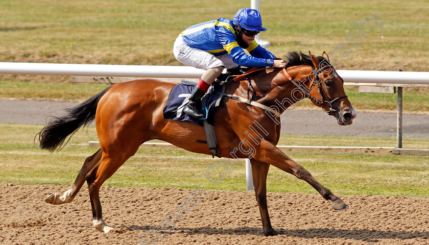 Annie-Rose-0005 
 ANNIE ROSE (Robbie Downey) wins The attheraces.com Nursery 
Wolverhampton 11 Aug 20 - Pic Steven Cargill / Racingfotos.com