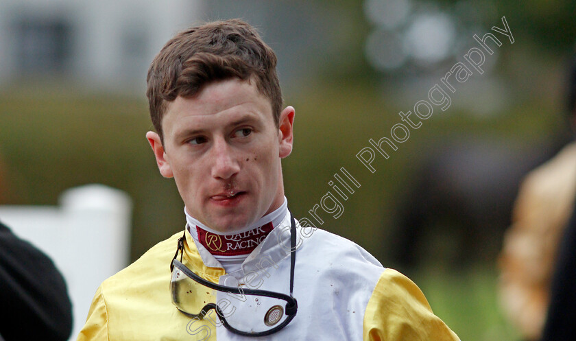 Oisin-Murphy-0003 
 Oisin Murphy after a winless day
Nottingham 13 Oct 2021 - Pic Steven Cargill / Racingfotos.com