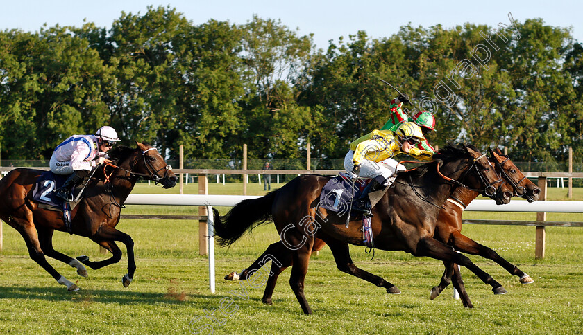 Reggae-Runner-0005 
 REGGAE RUNNER (farside, Franny Norton) beats LISTEN TO THE WIND (nearside) in The Pommery Champagne Blaythwayt Plate Handicap
Bath 3 Jul 2019 - Pic Steven Cargill / Racingfotos.com