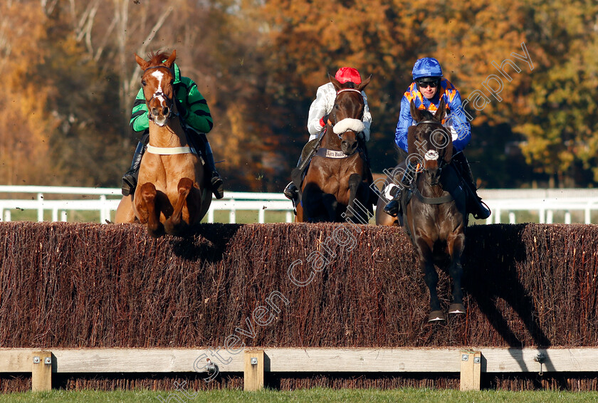 Chianti-Classico-0002 
 CHIANTI CLASSICO (centre, David Bass) beats SCRUM DIDDLY (right) and LLANDINABO LAD (left) in The Royal Ascot Racing Club Novices Limited Handicap Chase
Ascot 25 Nov 2023 - Pic Steven Cargill / Racingfotos.com