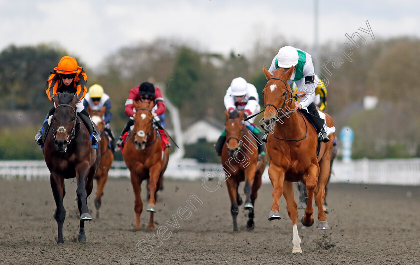 Mighty-Nebula-0003 
 MIGHTY NEBULA (James Doyle) beats ASIMOV (left) in The Unibet More Boosts In More Races Maiden Stakes Div2
Kempton 3 Apr 2024 - Pic Steven Cargill / Racingfotos.com