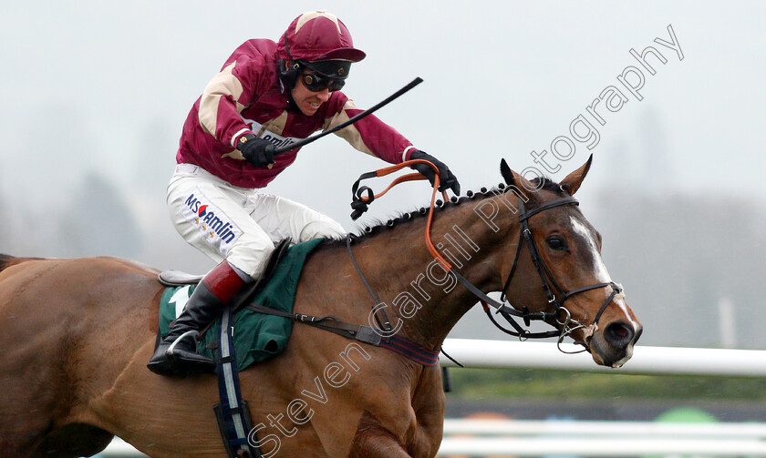 Ozzie-The-Oscar-0006 
 OZZIE THE OSCAR (Richard Johnson) wins The Cheltenham Club Handicap Chase
Cheltenham 15 Dec 2018 - Pic Steven Cargill / Racingfotos.com