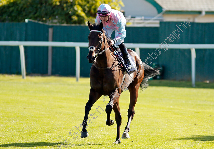 Naana s-Sparkle-0001 
 NAANA'S SPARKLE (Kieran O'Neill)
Yarmouth 17 Sep 2024 - Pic Steven Cargill / Racingfotos.com