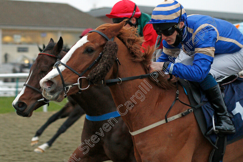 Henley-Park-0004 
 HENLEY PARK (Rhys Clutterbuck) wins The #Betyourway At Betway Handicap
Lingfield 25 Jan 2022 - Pic Steven Cargill / Racingfotos.com