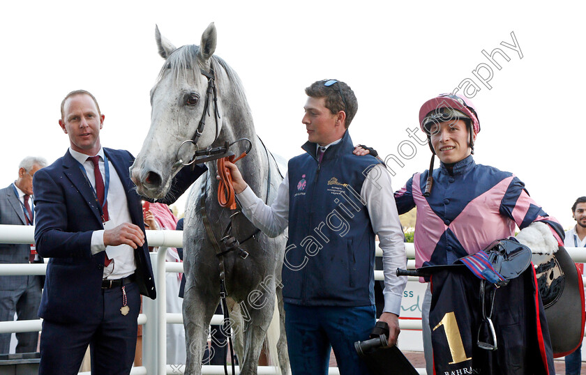 Lord-Glitters-0019 
 LORD GLITTERS (Jason Watson) and trainer David O'Meara after The Bahrain International Trophy
Sakhir Racecourse, Bahrain 19 Nov 2021 - Pic Steven Cargill / Racingfotos.com