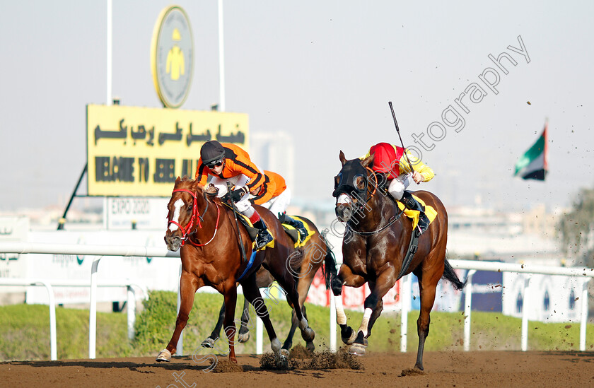 Lavaspin-0005 
 LAVASPIN (right, Richard Mullen) beats ATTA ALLA (left) in The Roma Capannelle Maiden Jebel Ali 9 Mar 2018 - Pic Steven Cargill / Racingfotos.com