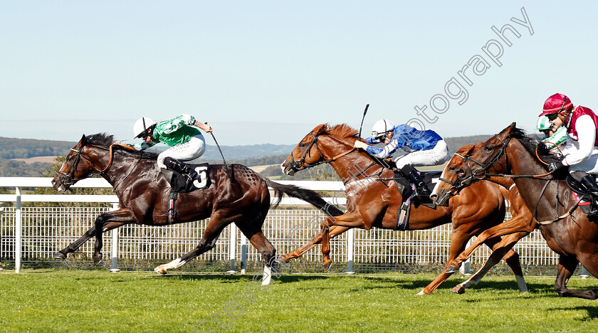 Pablo-Escobarr-0006 
 PABLO ESCOBARR (Ryan Moore) beats SLADE KING (centre) in The Heineken EBF Future Stayers Maiden Stakes
Goodwood 26 Sep 2018 - Pic Steven Cargill / Racingfotos.com