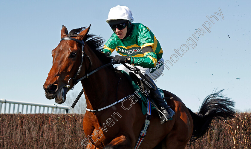 Fakir-D Oudairies-0003 
 FAKIR D'OUDAIRIES (Mark Walsh) wins The Marsh Melling Chase
Aintree 9 Apr 2021 - Pic Steven Cargill / Racingfotos.com