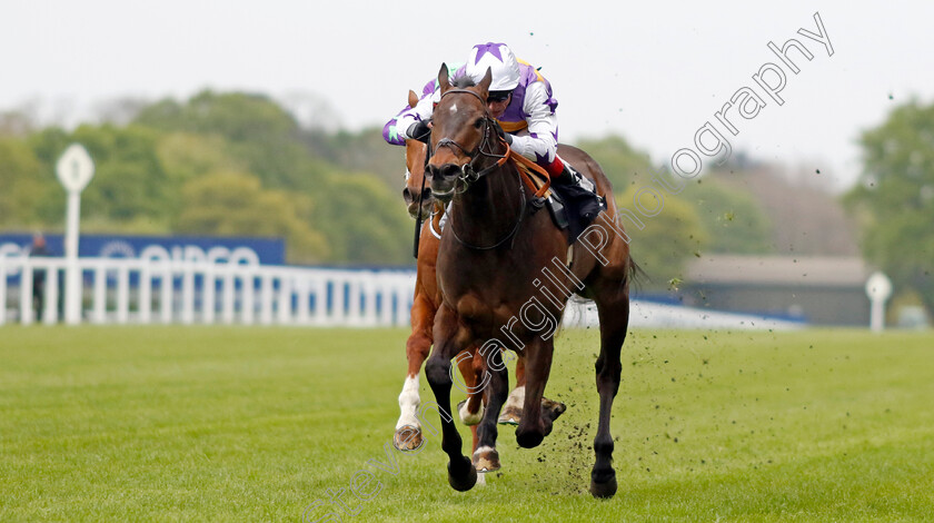 New-Mandate-0005 
 NEW MANDATE (Frankie Dettori) wins The Paradise Stakes
Ascot 27 Apr 2022 - Pic Steven Cargill / Racingfotos.com