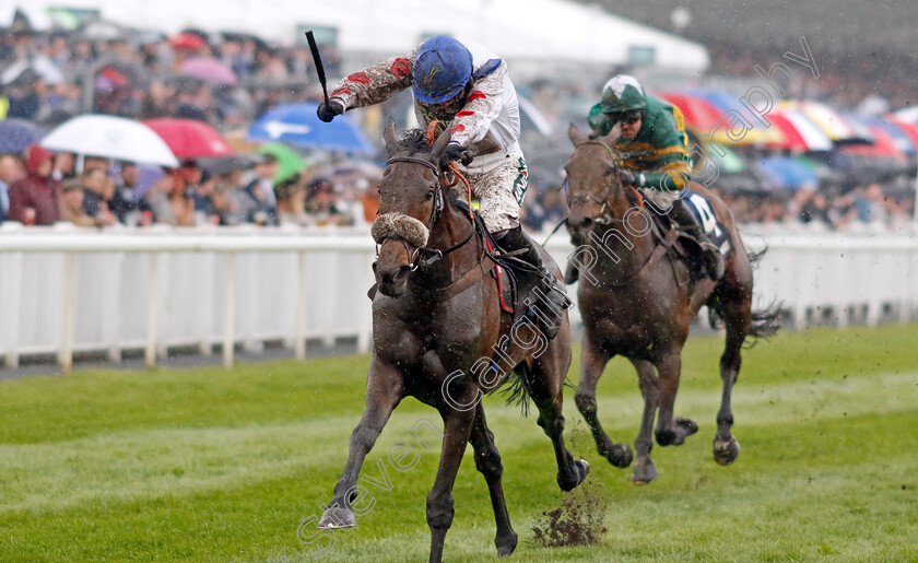 Sonigino-0001 
 SONIGINO (Harry Cobden)
Aintree 14 Apr 2023 - Pic Steven Cargill / Racingfotos.com