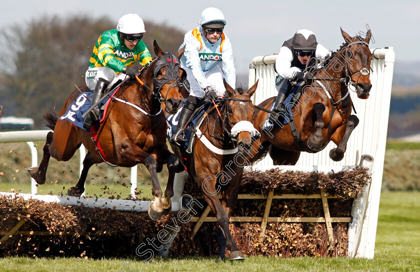 Sire-Du-Berlais-0002 
 SIRE DU BERLAIS (left, Mark Walsh) beats MARIE'S ROCK (centre) and FLOORING PORTER (right) in The JRL Group Liverpool Hurdle
Aintree 15 Apr 2023 - Pic Steven Cargill / Racingfotos.com