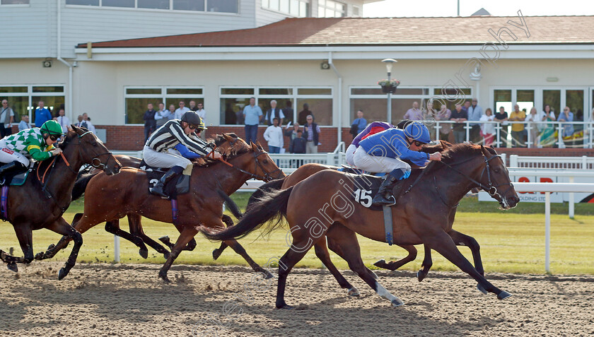 Western-Writer-0004 
 WESTERN WRITER (William Buick) wins The Betsi Maiden Stakes
Chelmsford 7 Jun 2022 - Pic Steven Cargill / Racingfotos.com