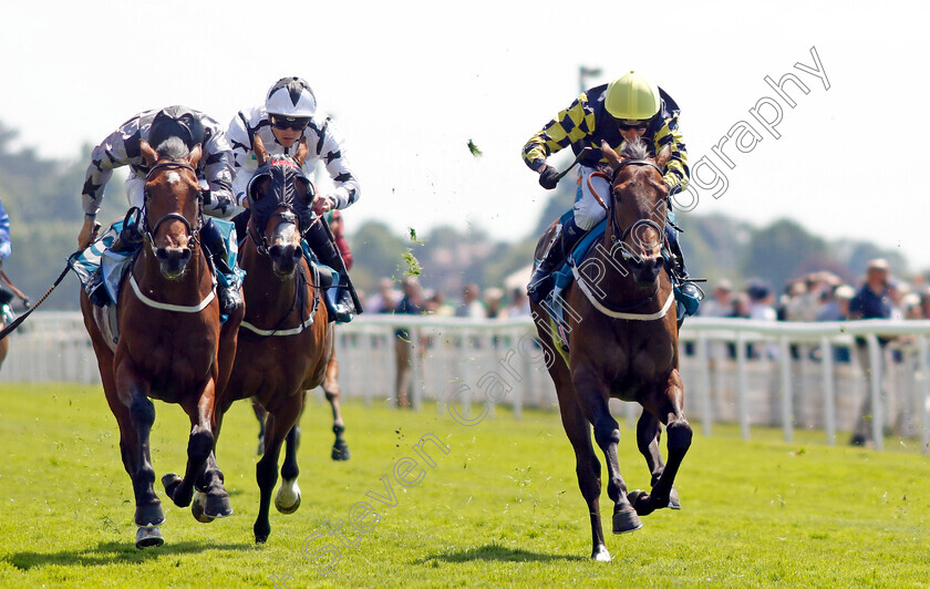 Celestial-Flight-0004 
 CELESTIAL FLIGHT (right, James Sullivan) beats UP THE JAZZ (left) in The SKF Rous Selling Stakes
York 16 Jun 2023 - Pic Steven Cargill / Racingfotos.com