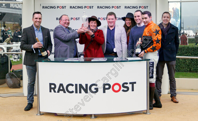 Put-The-Kettle-On-0008 
 Presentation to the One For Luck Racing Syndicate and Aidan Coleman for The Racing Post #responsiblegambling Arkle Trophy Trial Novices Chase won by PUT THE KETTLE ON
Cheltenham 17 Nov 2019 - Pic Steven Cargill / Racingfotos.com