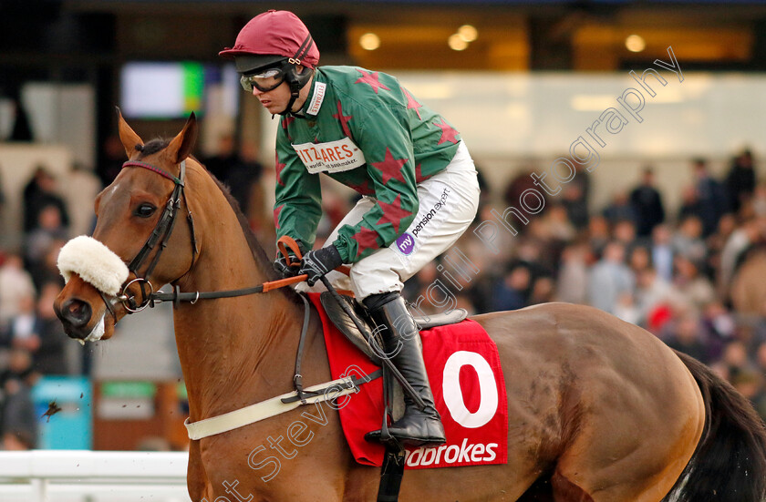 Fiercely-Proud-0006 
 FIERCELY PROUD (Kielan Woods) winner of The Ladbrokes Handicap Hurdle
Ascot 21 Dec 2024 - Pic Steven Cargill / Racingfotos.com