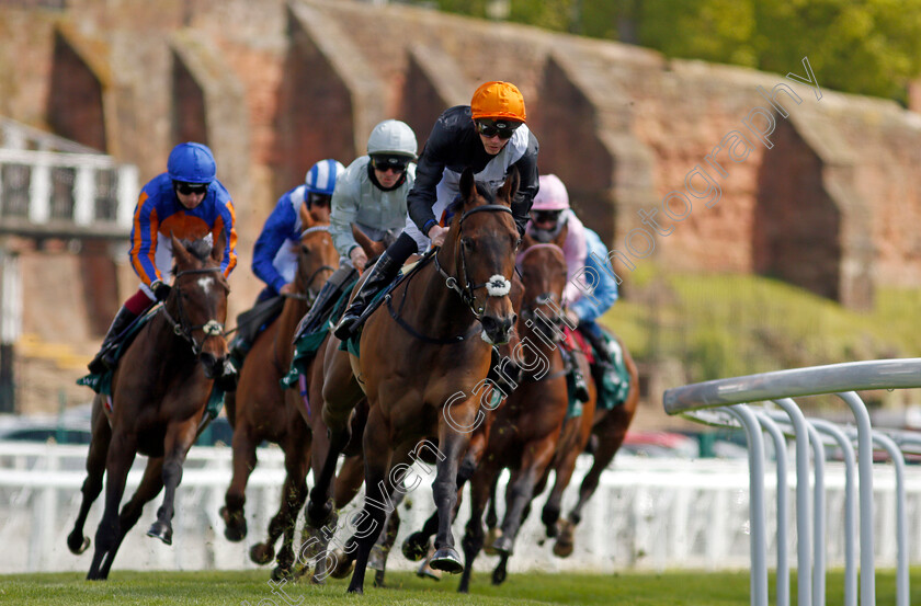 Quenelle-d Or-0004 
 QUENELLE D'OR (James Doyle) leads the field the Weatherbys ePassport Cheshire Oaks beneath the city walls
Chester 5 May 2021 - Pic Steven Cargill / Racingfotos.com