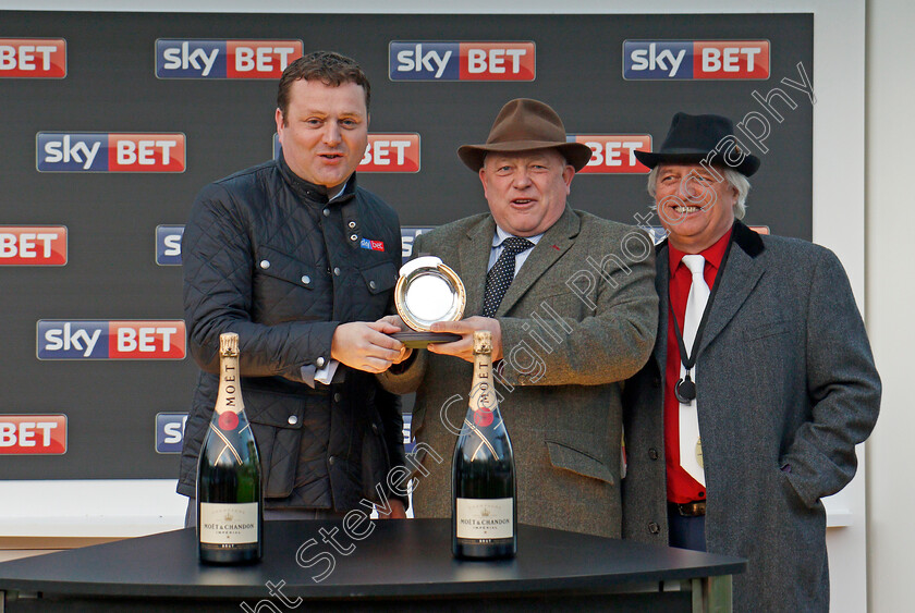 Slate-House-0010 
 Presentation for The Sky Bet Supreme Trial Novices Hurdle Cheltenham 19 Nov 2017 - Pic Steven Cargill / Racingfotos.com