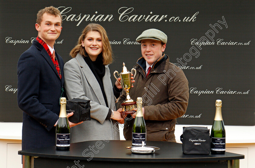 Guitar-Pete-0010 
 Presentation for The Caspian Caviar Gold Cup won by GUITAR PETE Cheltenham 16 Dec 2017 - Pic Steven Cargill / Racingfotos.com