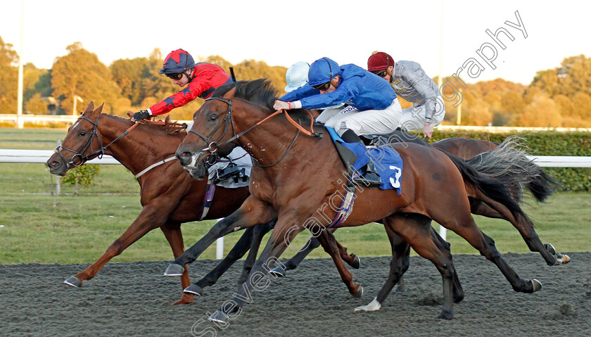 First-View-0007 
 FIRST VIEW (Hector Crouch) beats STANFORD (left) in The 32Red Casino EBF Novice Stakes
Kempton 2 Oct 2019 - Pic Steven Cargill / Racingfotos.com