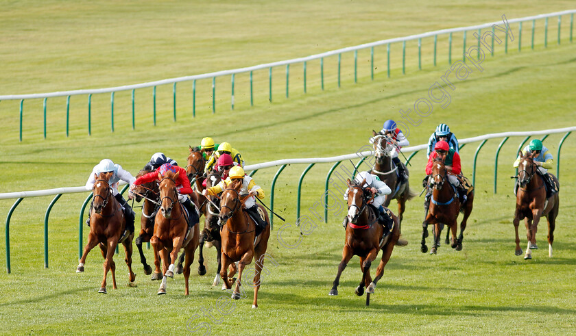 Gold-As-Glass-0005 
 GOLD AS GLASS (centre, Hollie Doyle) beats MARIE LAVEAU (right) and MEXICALI ROSE (2nd left) in The Discover Newmarket Fillies Restricted Novice Stakes Div1
Newmarket 19 Oct 2022 - Pic Steven Cargill / Racingfotos.com