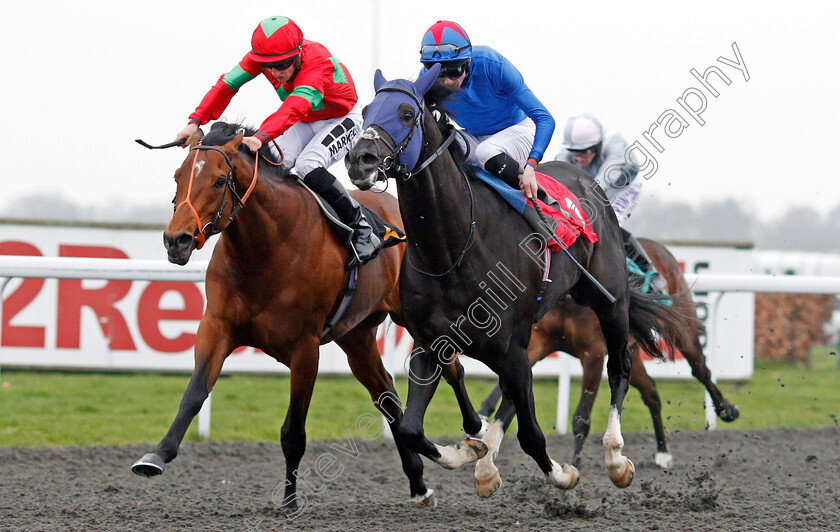 Fennaan-0002 
 FENNAAN (right, Robert Havlin) beats MAGNIFICENT (left) in The Bet At racinguk.com Novice Median Auction Stakes Div1 Kempton 11 Apr 2018 - Pic Steven Cargill / Racingfotos.com