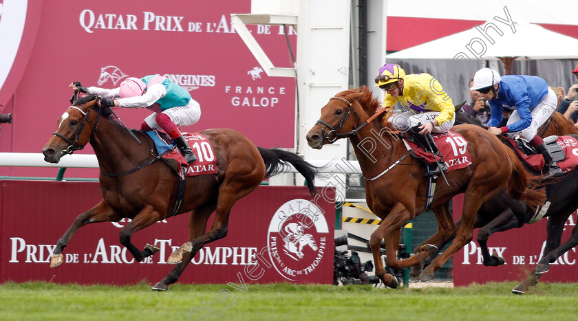 Enable-0011 
 ENABLE (Frankie Dettori) beats SEA OF CLASS (right) in The Qatar Prix De L'Arc De Triomphe
Longchamp 7 Oct 2018 - Pic Steven Cargill / Racingfotos.com