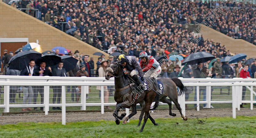 Thomas-Campbell-0002 
 THOMAS CAMPBELL (James Bowen) wins The Regulatory Finance Solutions Handicap Hurdle Cheltenham 18 Nov 2017 - Pic Steven Cargill / Racingfotos.com