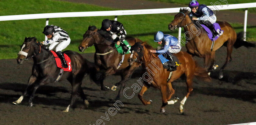 Cyclonite-0008 
 CYCLONITE (right, Daniel Muscutt) beats ARDENNES (left) in The Unibet Nursery
Kempton 4 Dec 2024 - pic Steven Cargill / Racingfotos.com