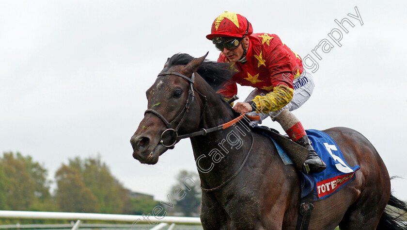 Emmaus-0006 
 EMMAUS (Andrea Atzeni) wins The Totepool EBF Stallions King Richard III Stakes Leicester 28 Apr 2018 - Pic Steven Cargill / Racingfotos.com