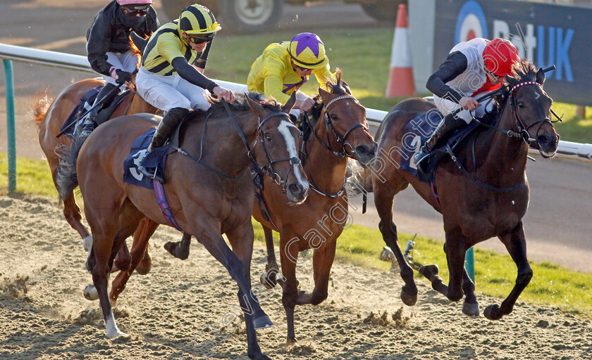 Al-Agaila-0001 
 AL AGAILA (left, James Doyle) beats MORGAN FAIRY (centre) and MAKINMEDOIT (right) in The Talksport Winter Oaks Fillies Handicap
Lingfield 21 Jan 2023 - Pic Steven Cargill / Racingfotos.com