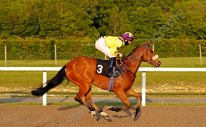 Cassiopeia-Dream-0002 
 CASSIOPEIA DREAM (Josephine Gordon)
Chelmsford 3 Jun 2021 - Pic Steven Cargill / Racingfotos.com