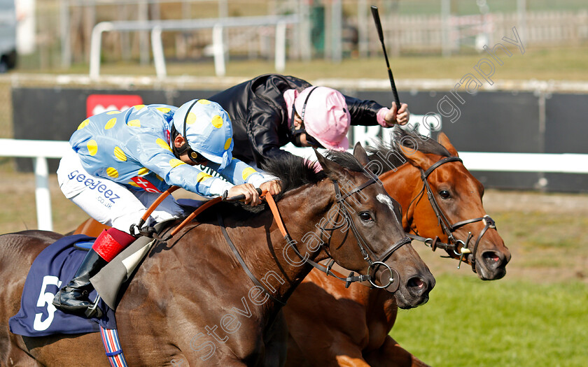 Dashing-Roger-0005 
 DASHING ROGER (left, Marco Ghiani) beats FOLK DANCE (right) in The Sky Sports Racing HD Virgin 535 Handicap
Yarmouth 22 Jul 2020 - Pic Steven Cargill / Racingfotos.com