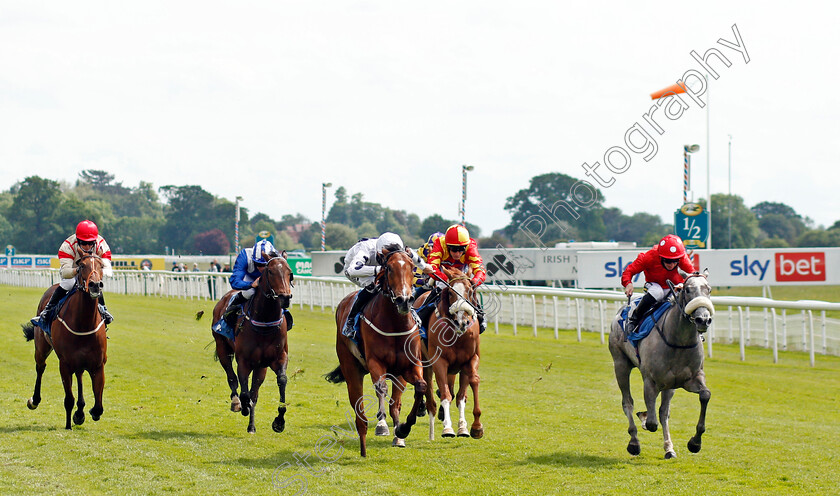 Shepherds-Way-0001 
 SHEPHERDS WAY (right, Paul Hanagan) beats NOORBAN (centre) in The British EBF Supporting Racing With Pride Fillies Handicap
York 11 Jun 2021 - Pic Steven Cargill / Racingfotos.com