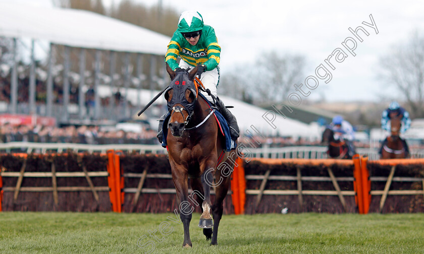 Sire-Du-Berlais-0005 
 SIRE DU BERLAIS (Mark Walsh) wins The JRL Group Liverpool Hurdle
Aintree 9 Apr 2022 - Pic Steven Cargill / Racingfotos.com