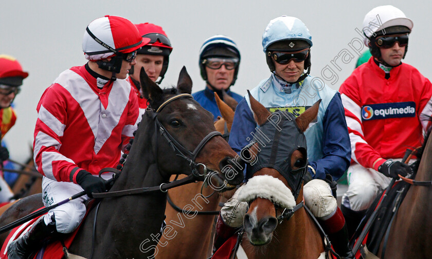 Total-Recall-0013 
 TOTAL RECALL (left, Paul Townend) with MISSED APPROACH (Richard Johnson) at the start for The Ladbrokes Trophy Chase Newbury 2 Dec 2017 - Pic Steven Cargill / Racingfotos.com