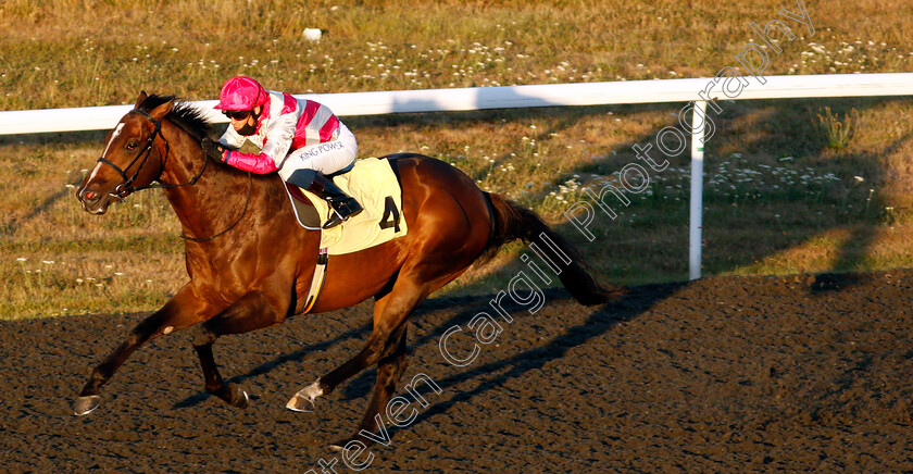 Endured-0005 
 ENDURED (Silvestre de Sousa) wins The Unibet Extra Place Offers Every Day Novice Stakes Div1
Kempton 18 Aug 2020 - Pic Steven Cargill / Racingfotos.com